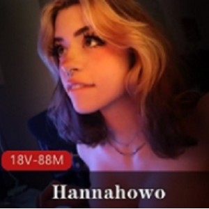 女网红Hannahowo在国外的吃鸡合集